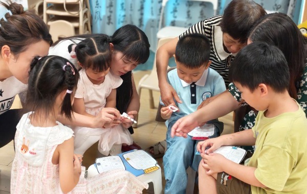 “永丰社区“小剧场·大家育”项目收官,走进4所幼儿园惠及近300个家庭