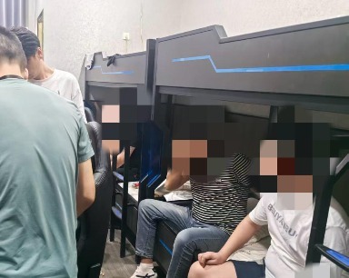 3名男子窝在电竞酒店用手机转账洗钱17万