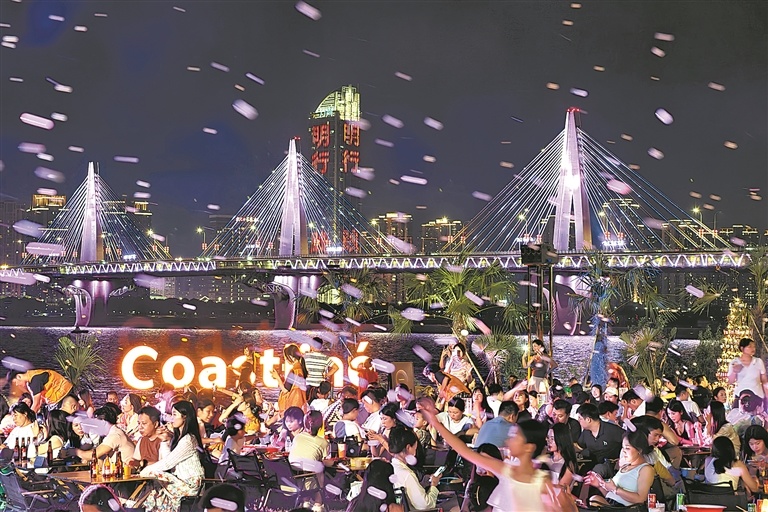 南昌：火爆夜经济（图）