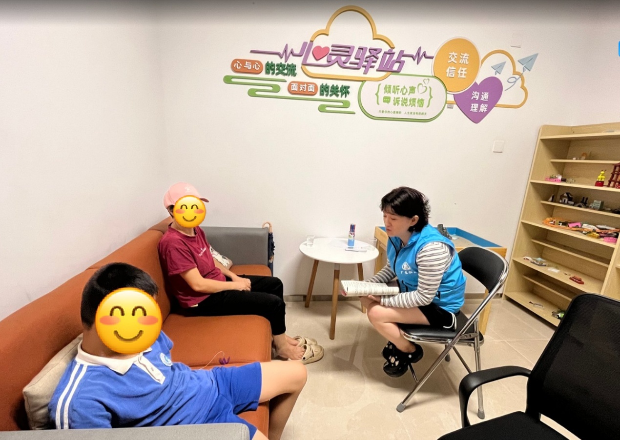 巾帼暖阳暖民心 —— 铁岗社区妇联社医联动精准关爱特殊群体