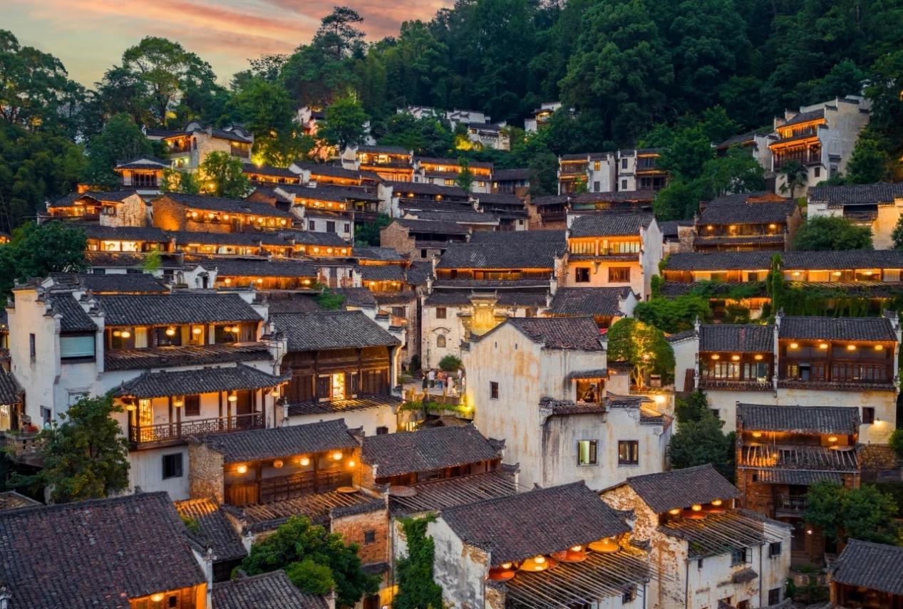 深耕夜间文旅业态 篁岭乡村非遗夜焕新上线