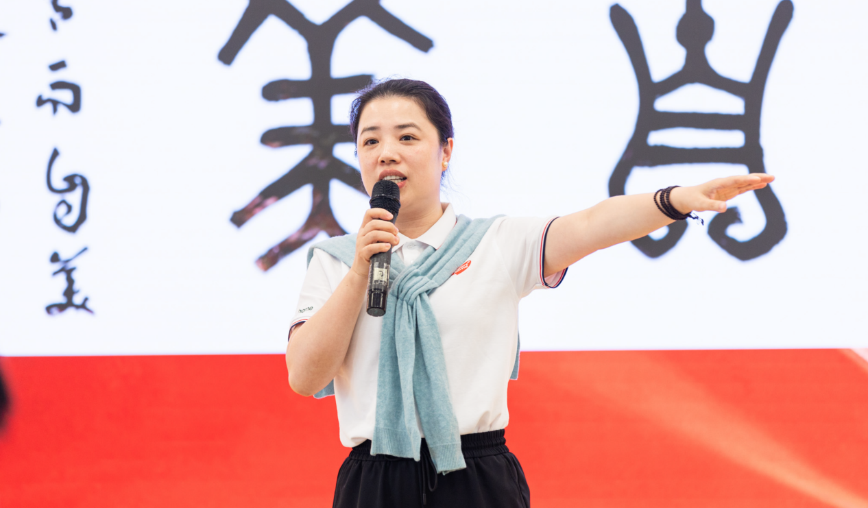 礼品赋能高校协同发展 熊之家以专属熊打造产教融合新生态