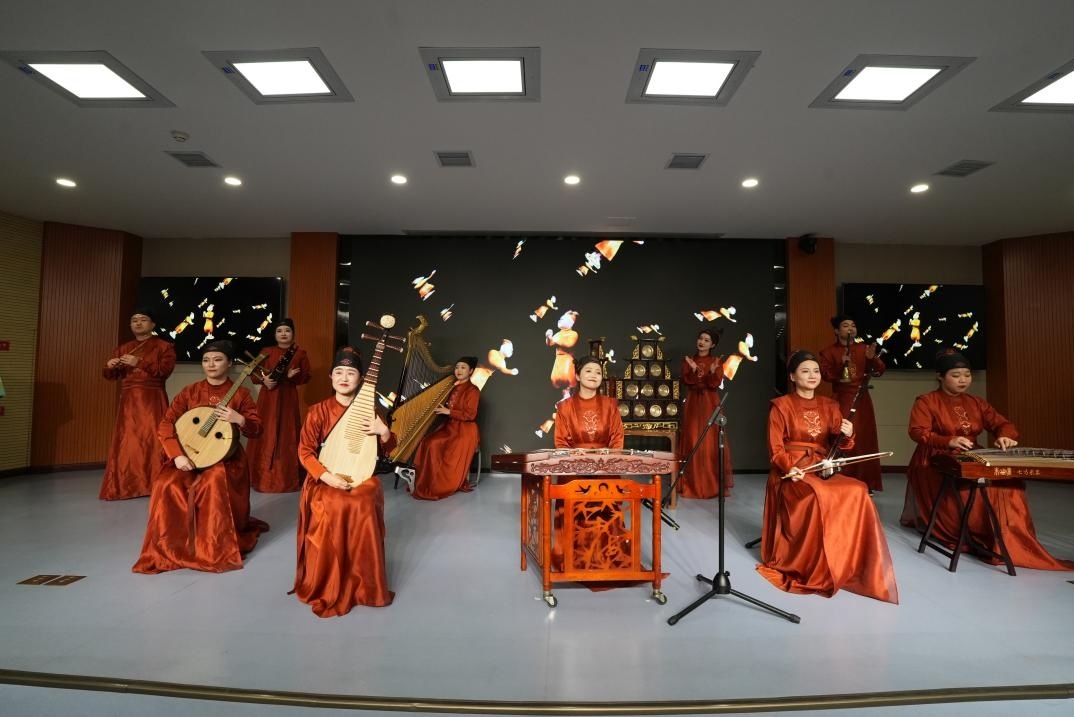 西安外事学院获授“飞虎队友谊学校”称号 西安鼓乐团亮相中美青年领袖对话活动