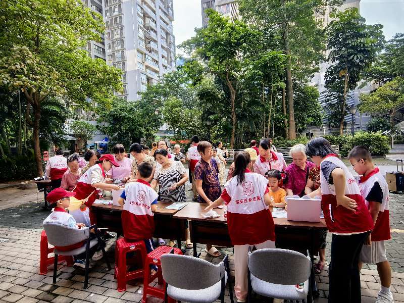 绿色同行,共建家园——西乡街道共乐社区开展志愿者环保宣传活动