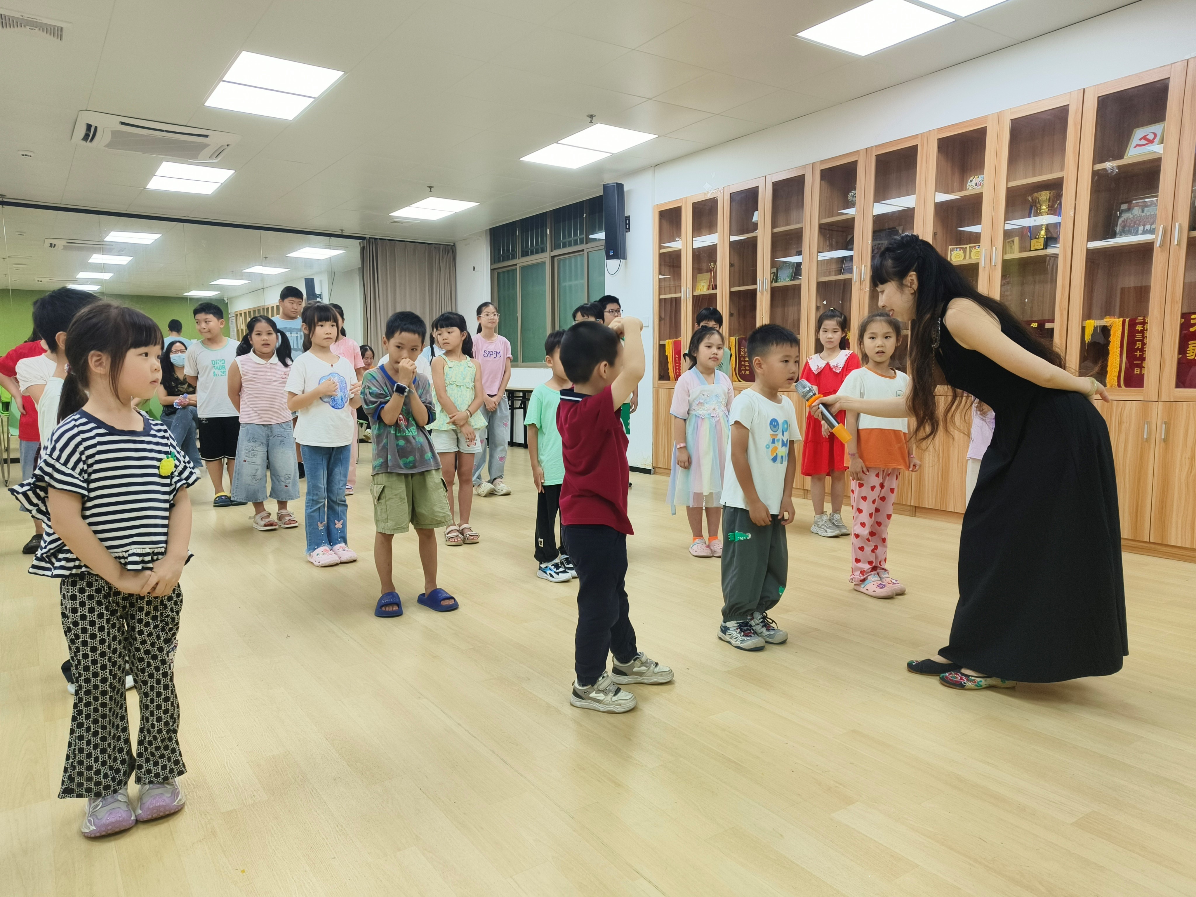 这堂公益趣味声乐课,让西乡街道固戍孩子变身小百灵