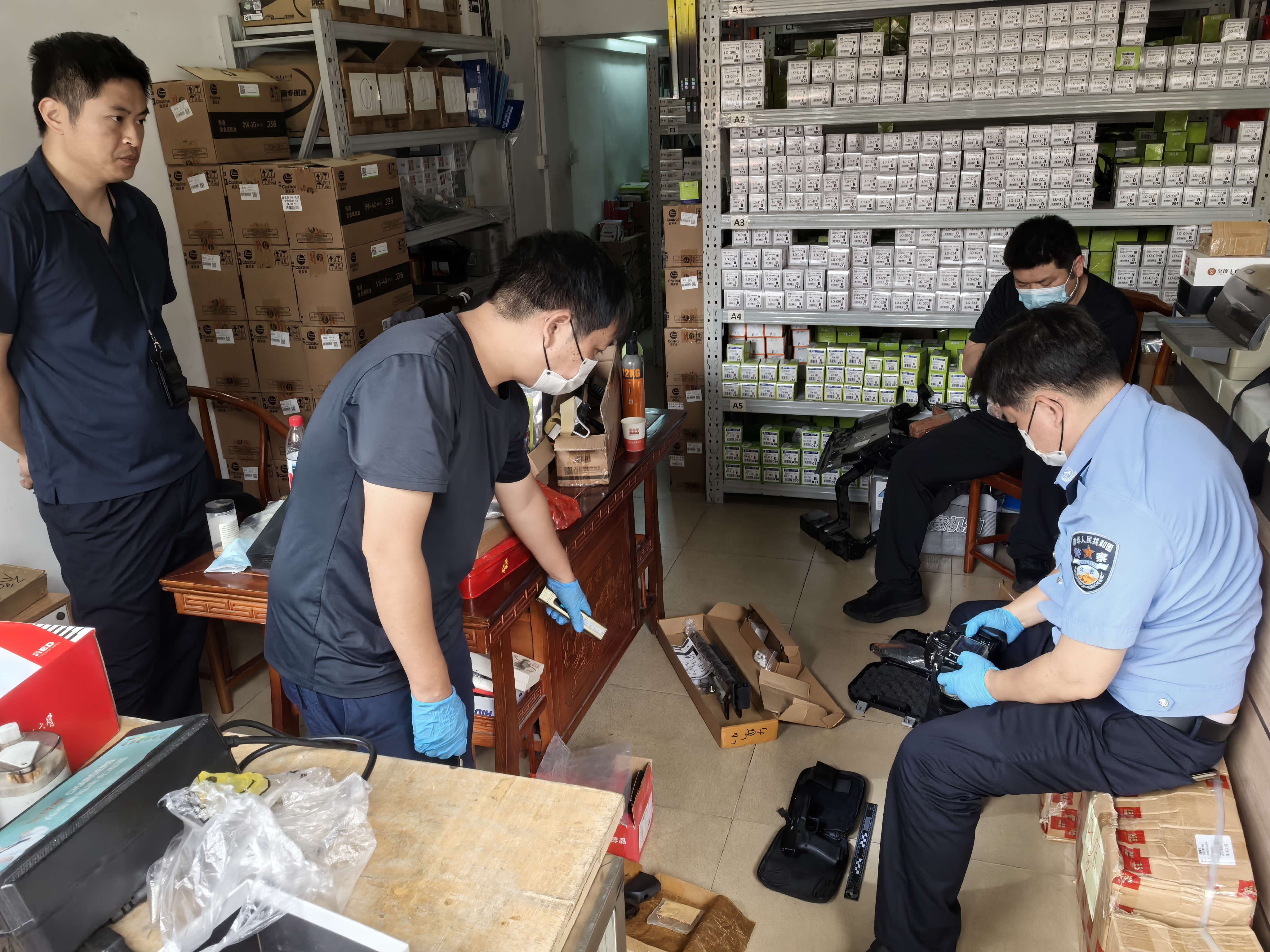 深圳公安跨省市打掉3个售卖铅弹模具团伙