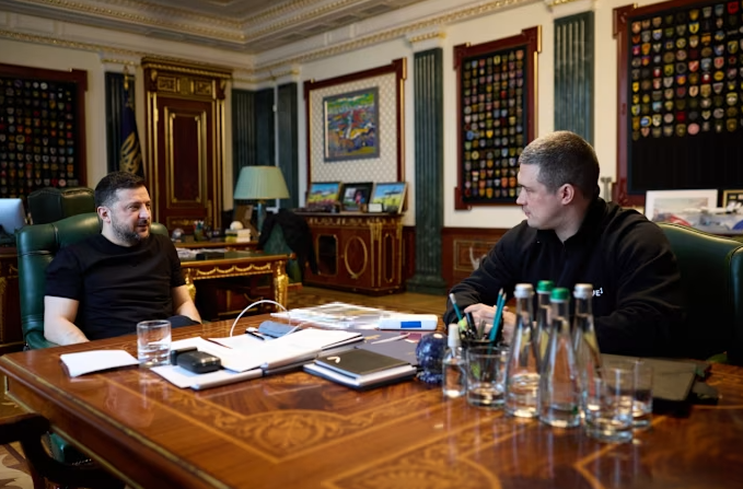 Ukraine's 'Old vs. New' Military Conflict Erupts: Zelensky's Decision Sparks Youth Protests