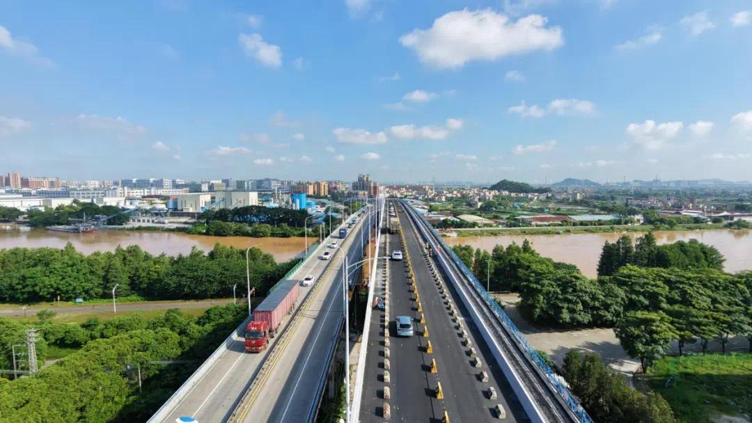 南三公路新建黄沙沥特大桥完成交通转换 预计8月底全线通车