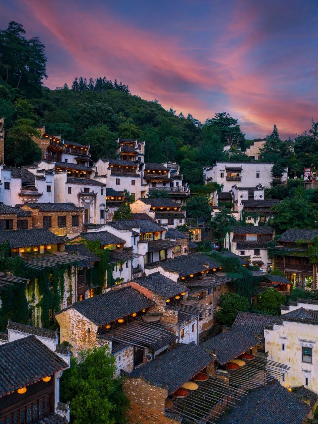 深耕夜间文旅业态 篁岭乡村非遗夜焕新上线
