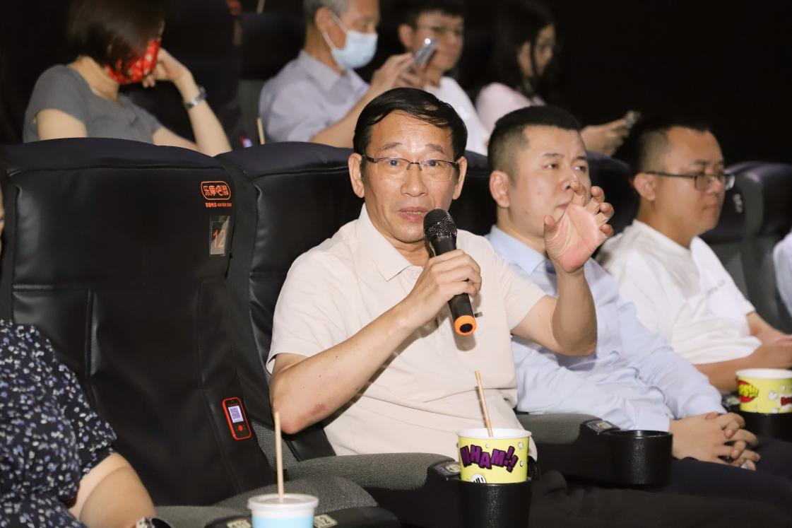 南山区沙河街道新兴领域发展党员指导室举办红色观影活动