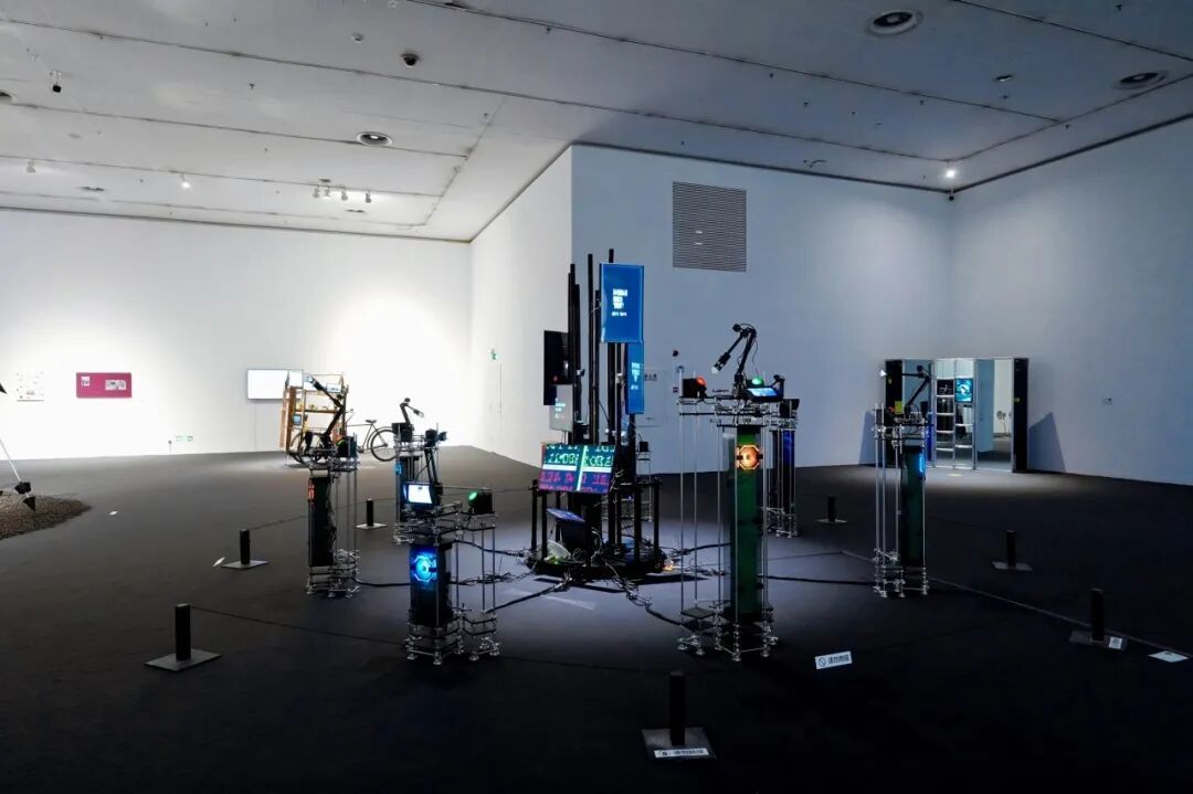 林浩齐,《硅基元老院》,2025,广州美术学院