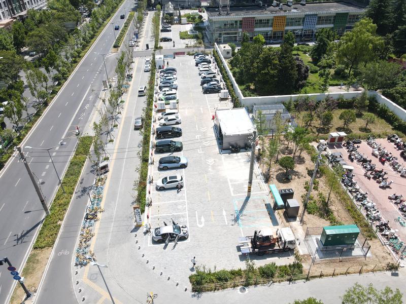 西安地铁山门口站新能源超级充电站正式投用