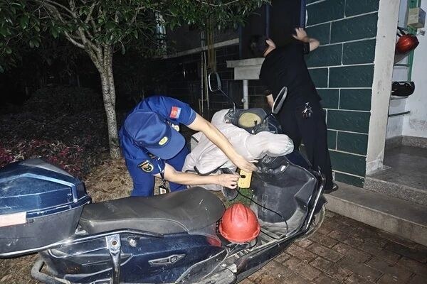 夜查100余个小区、拖离500余辆车！“飞线”清网，新余消防在行动