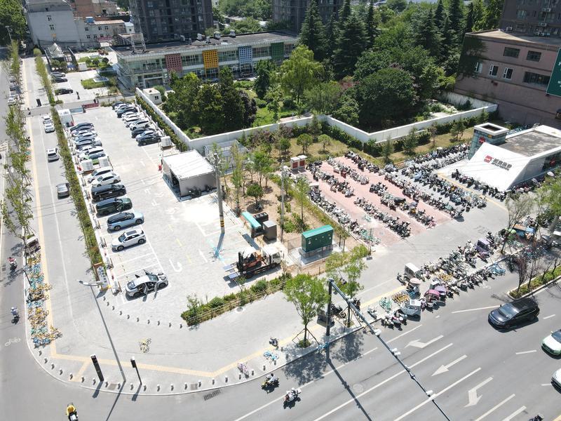 西安地铁山门口站新能源超级充电站正式投用