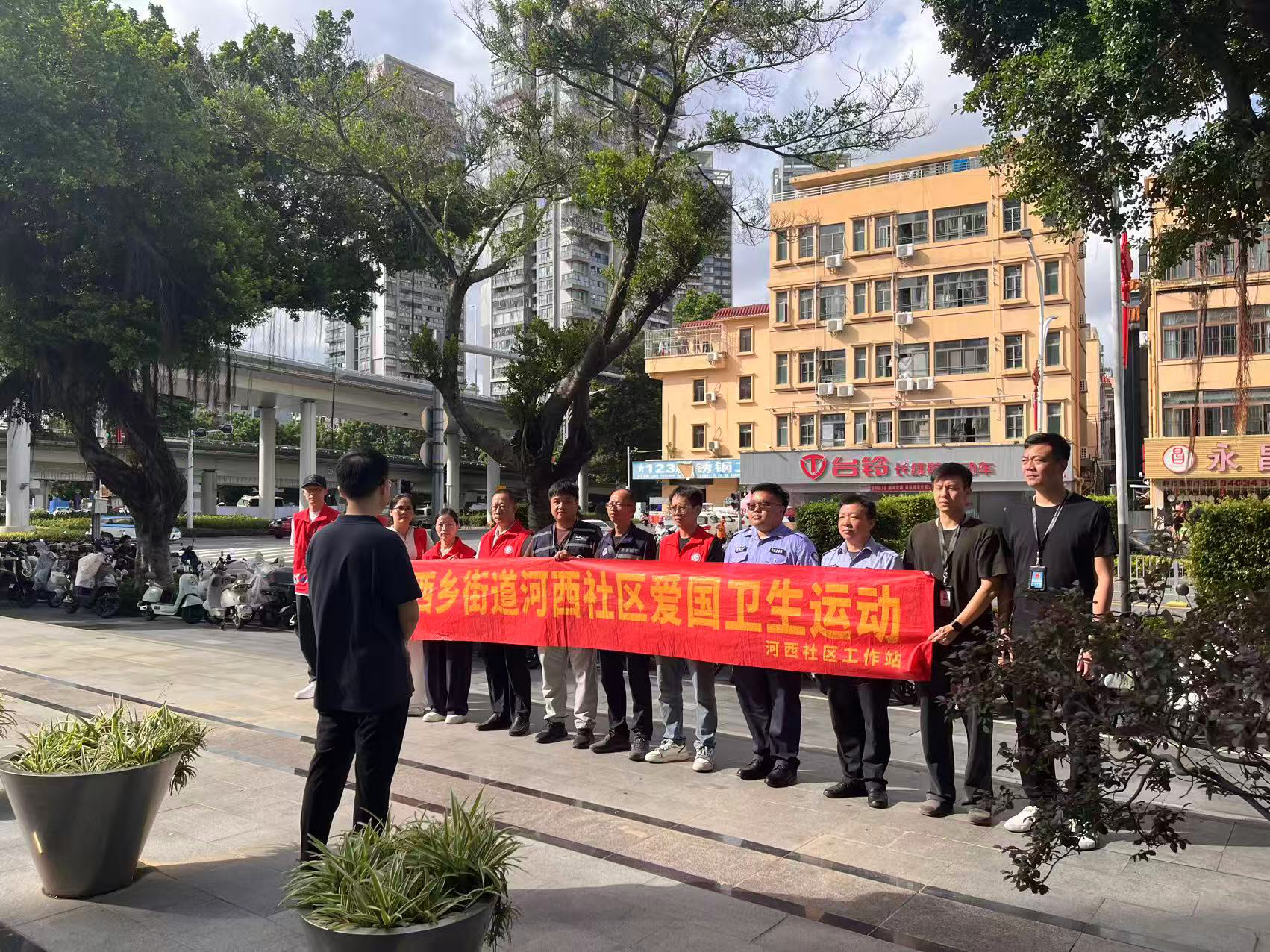 清积水灭蚊虫,共筑健康家园——西乡街道河西社区持续开展爱国卫生暨统一灭蚊行动