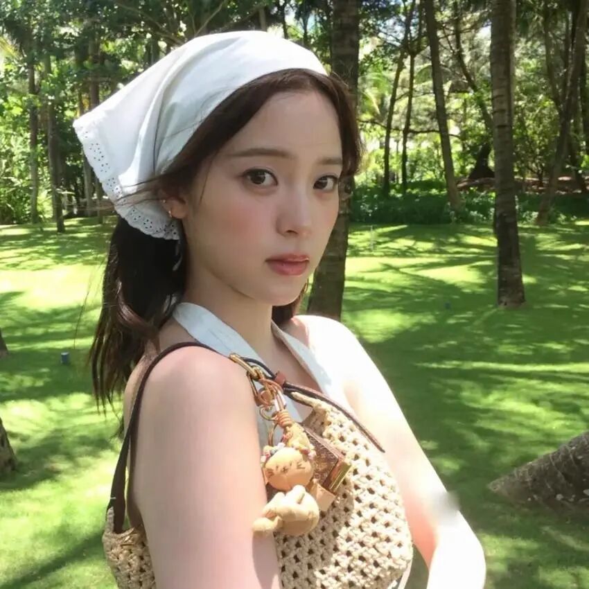 它被欧阳娜娜带火了!夏天这样穿超有生命力 它被欧阳娜娜带火了!夏天这样穿超有生命力