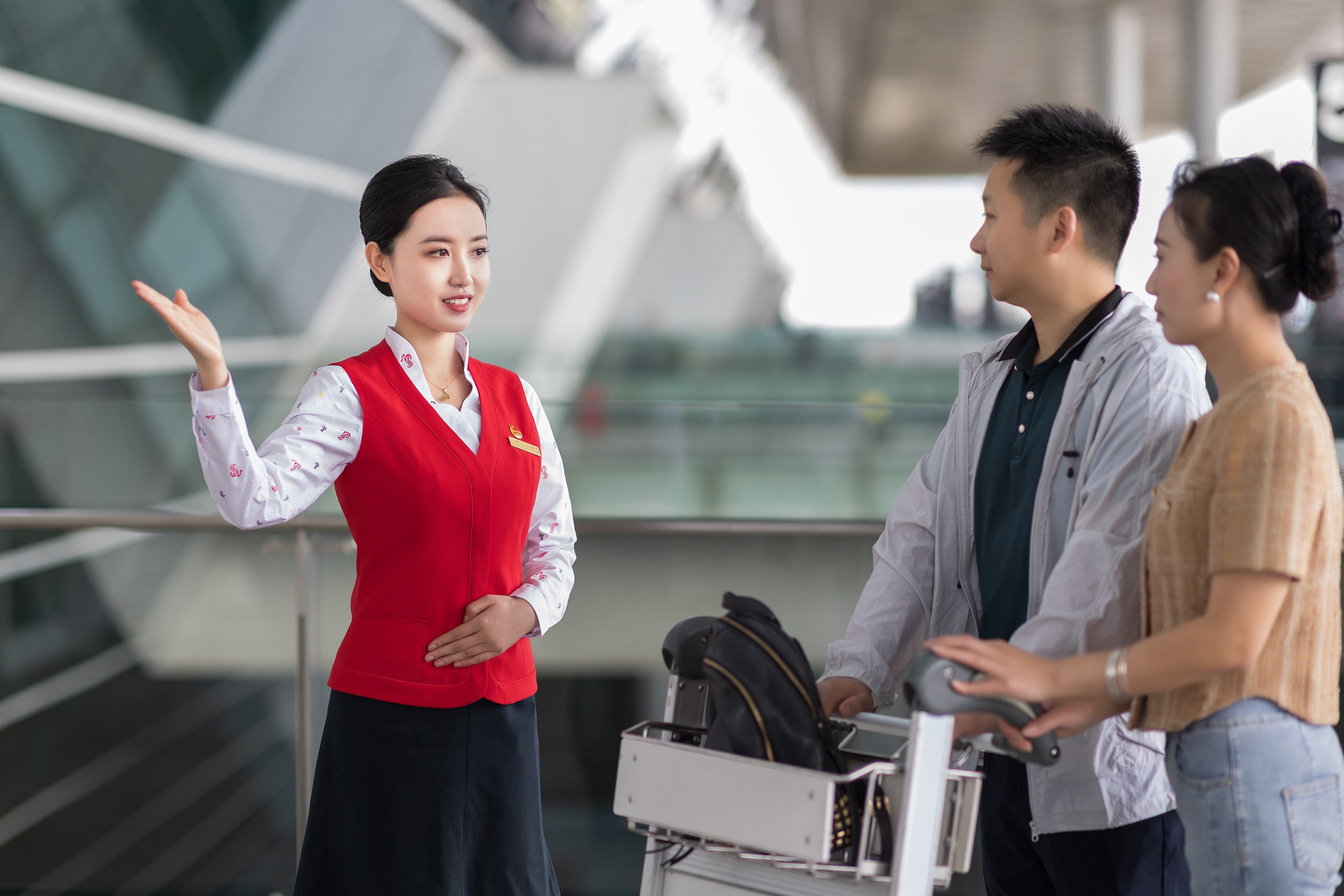深圳航空连续第八年斩获“最佳航空公司”， 首获“年度机上广播服务提升卓越”奖！