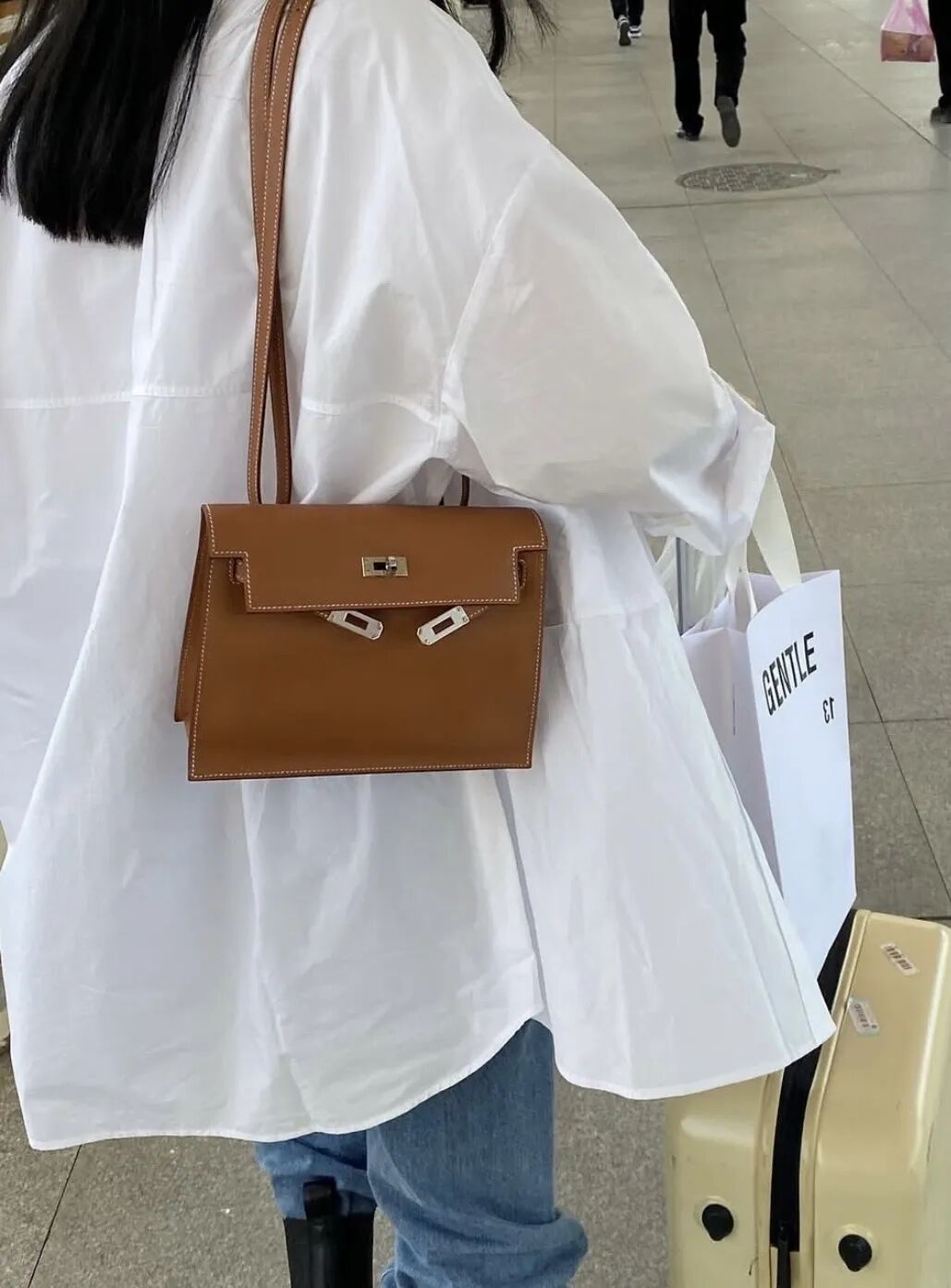 夏天的包，越背越小