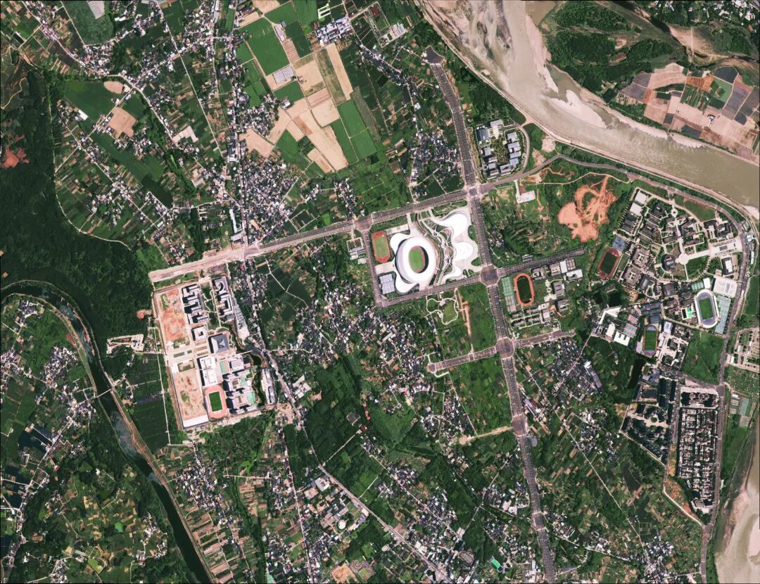 DP-13_四川省乐山市_奥体中心_纬度29.609480，经度103.672096_成像时间20260722 12点34分30.jpg