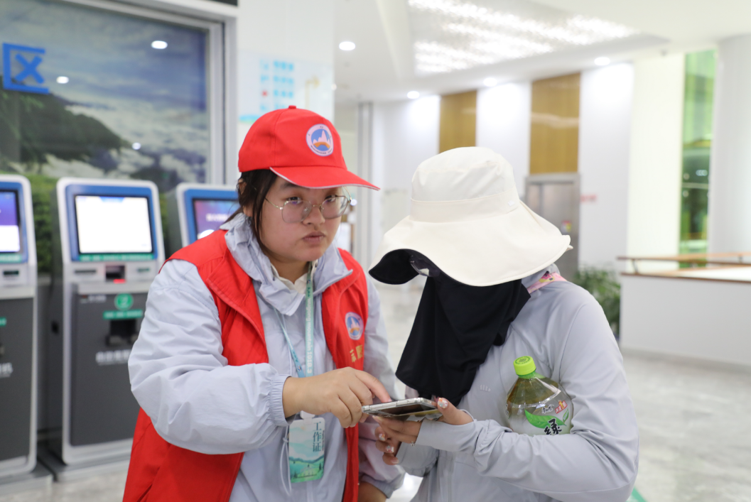 萍乡武功山：智能排队取号系统解锁候乘新体验