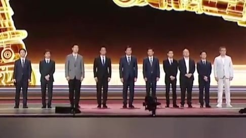为AI“时代之问”作答！“2026年度AI人物”在沪揭晓