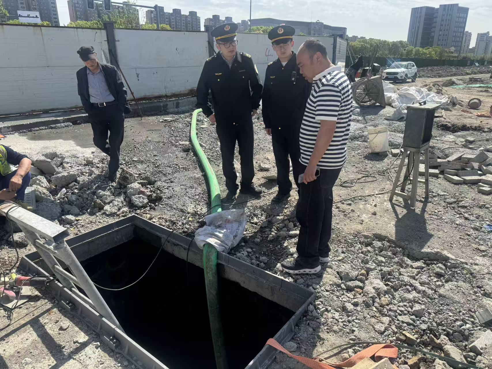 守护城市“水循环”!江北区综合行政执法局特勤中队以法治力量夯实水安全根基