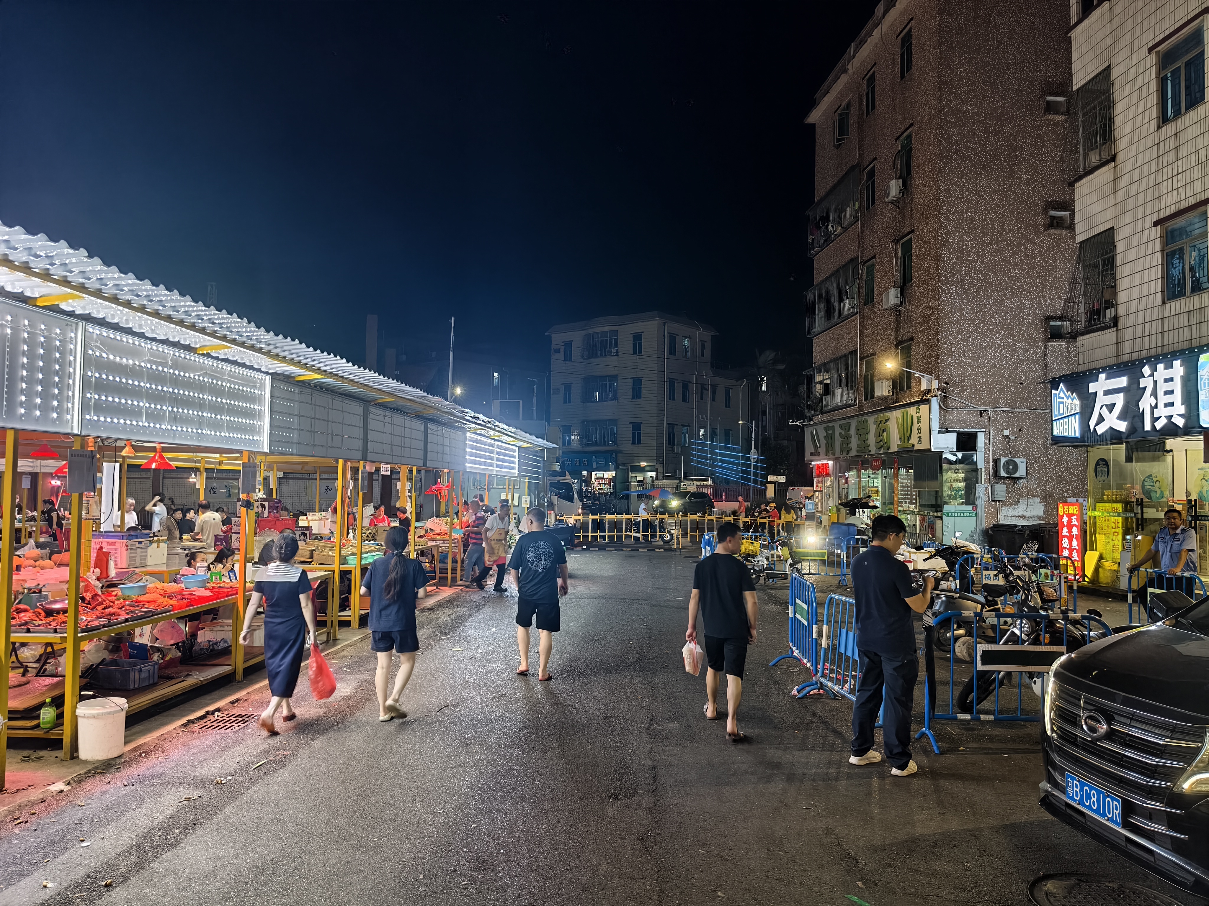 “六约南巷子市集”里的治理蝶变 横岗街道“百千万工程”再结惠民硕果