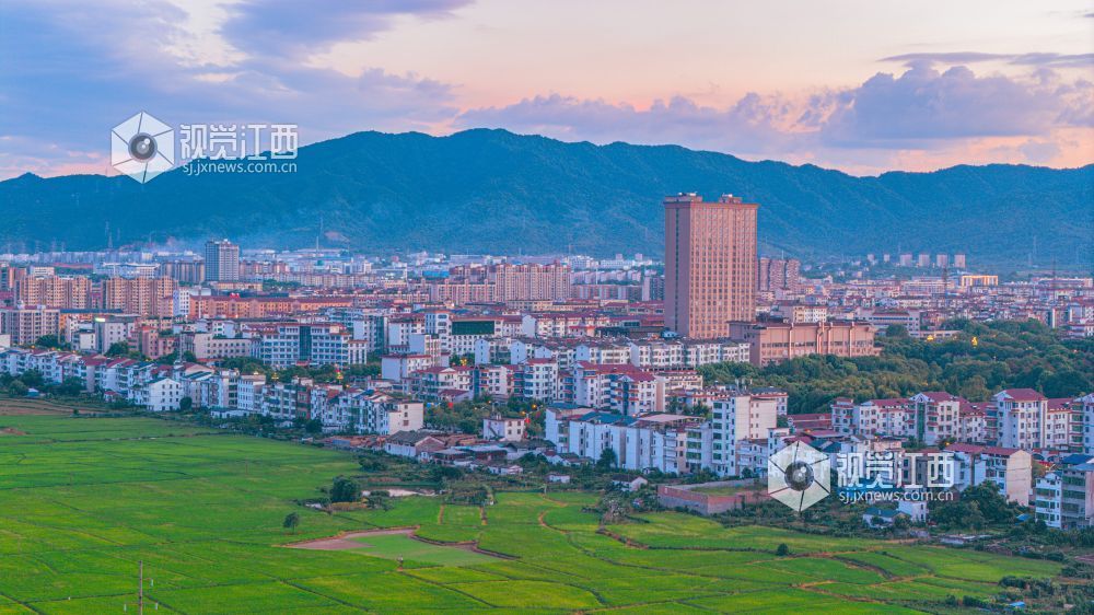 2026年7月15日在江西省吉安市峡江县新县城拍摄的画面。
