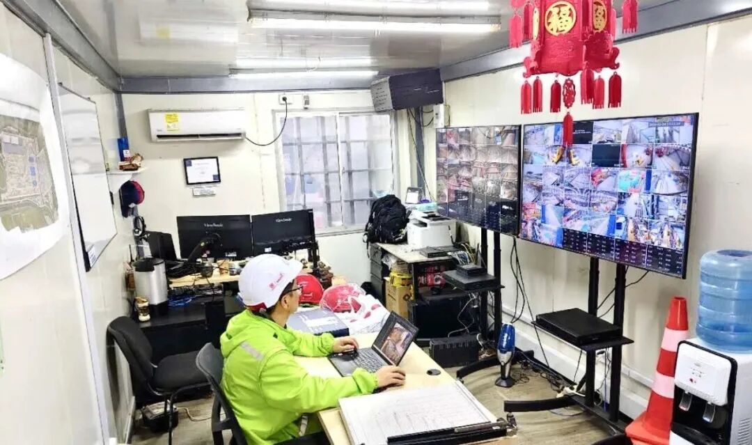 @李锐