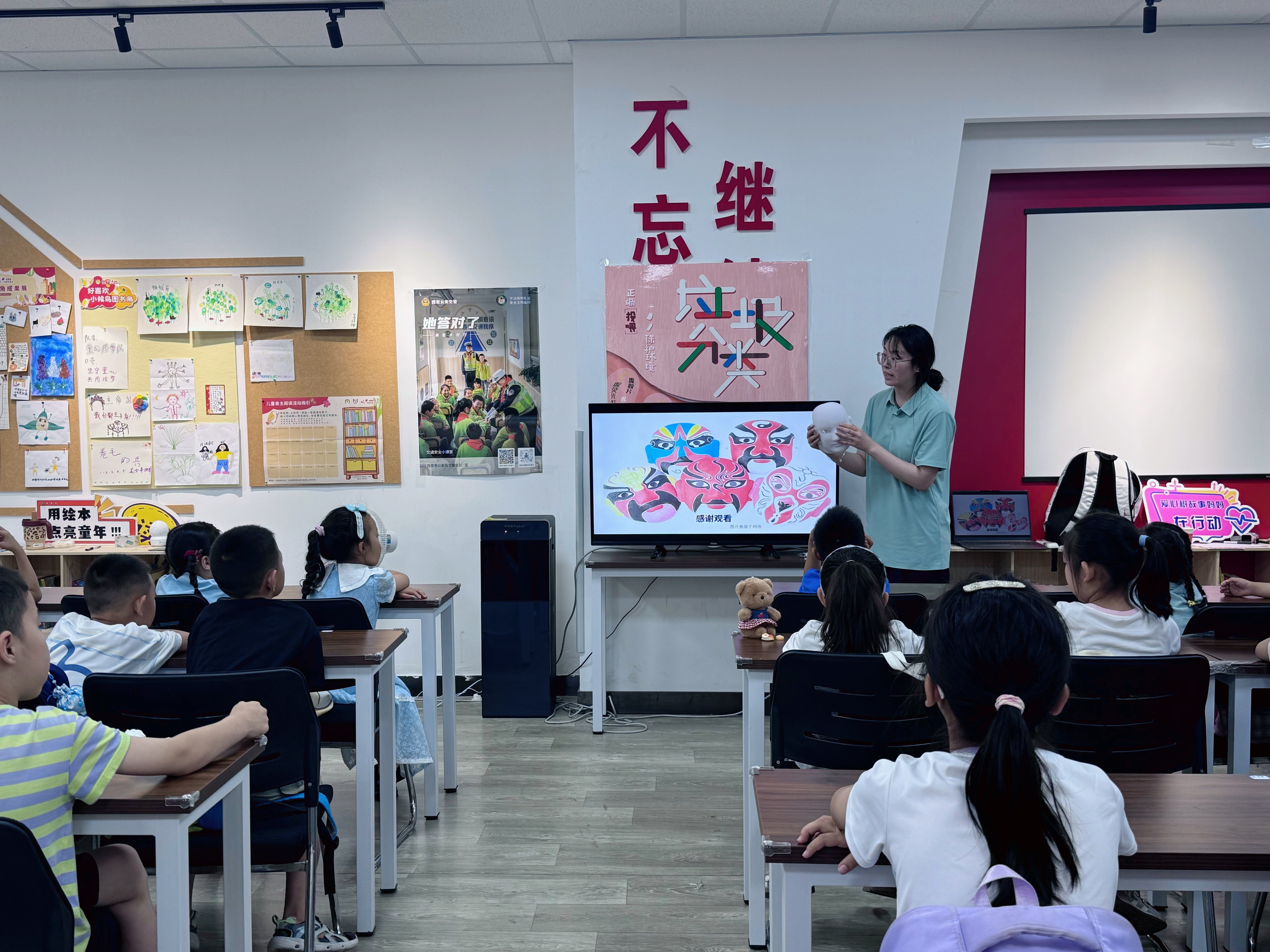 雁书传薪·美育入社区 | 以非遗润童心 让传统有新声