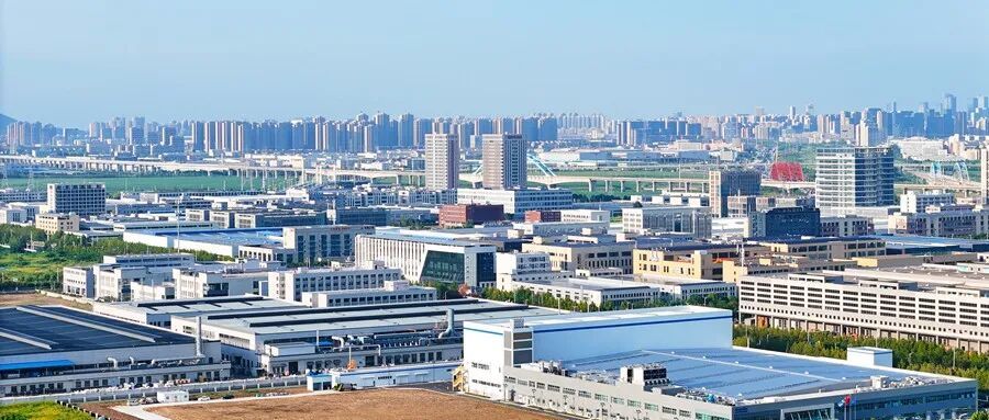 最新外贸座次落定，“西部黑马”赢麻了