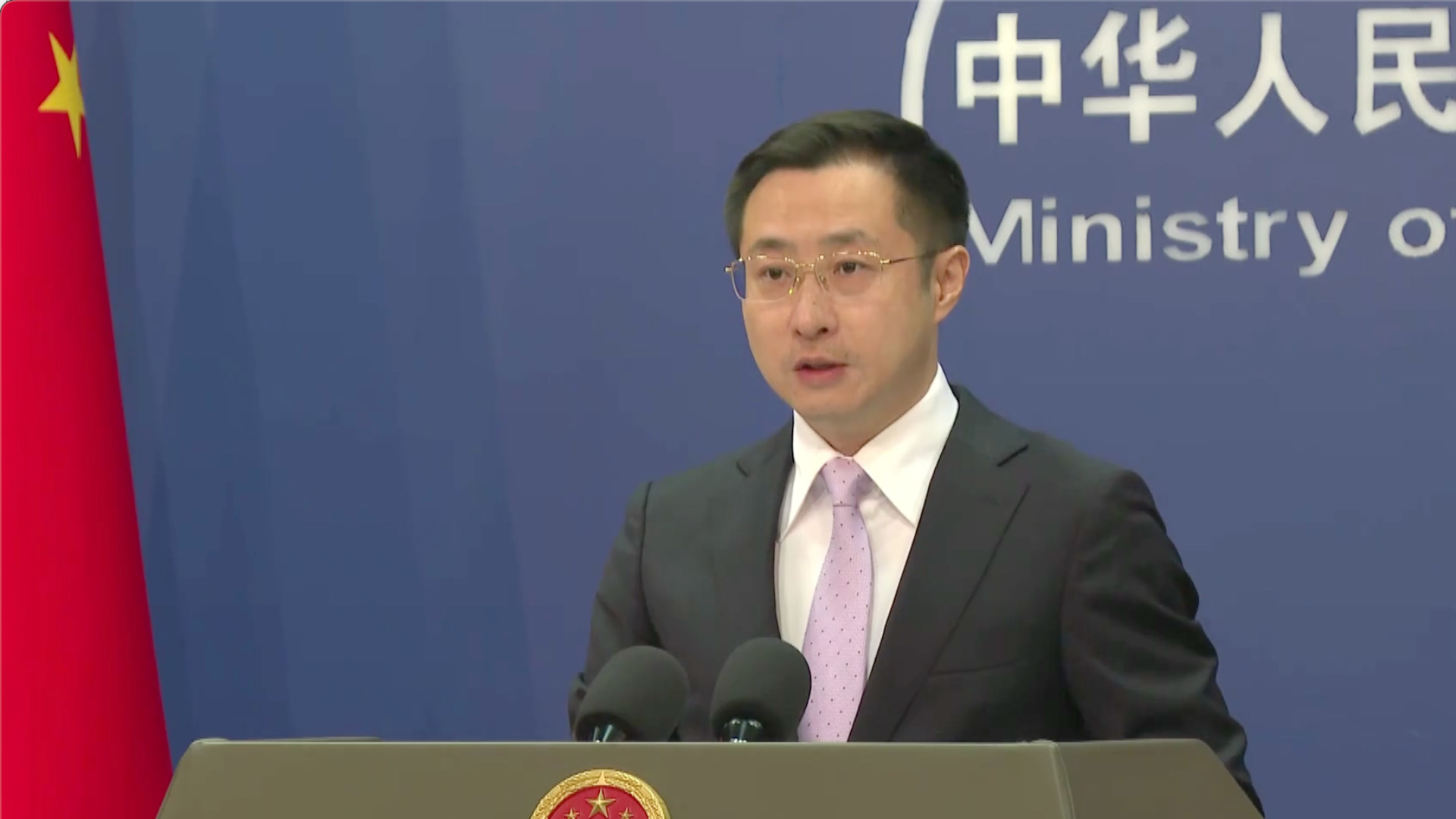 中国外交部：发展中英关系政策立场是一贯的