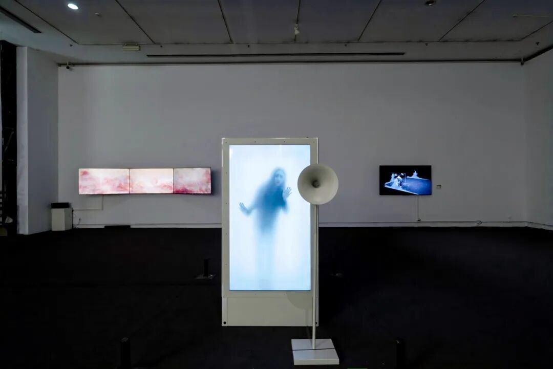 申佳骏,《隐私——白盒子》,2025,中央美术学院