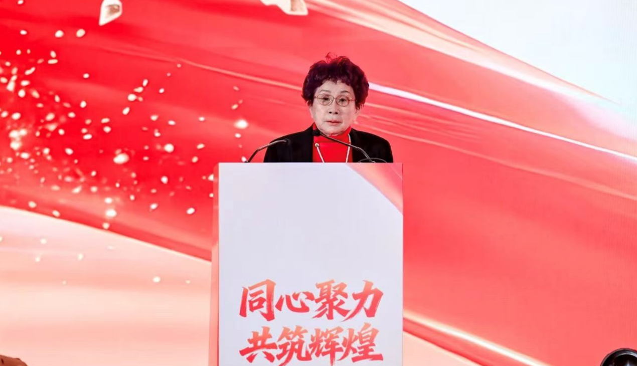 “罢妈”！豪门父亲刚去世，女儿女婿联手逼宫83岁亲妈
