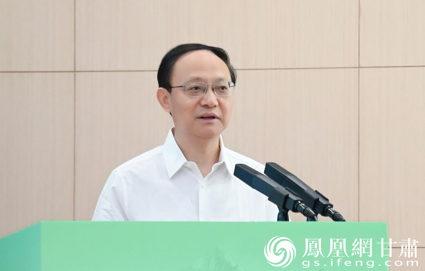 甘肃省副省长王钧表示,希望兰州大学寒旱生命系统与智造科学中心全面赋能种业企业提质增效。