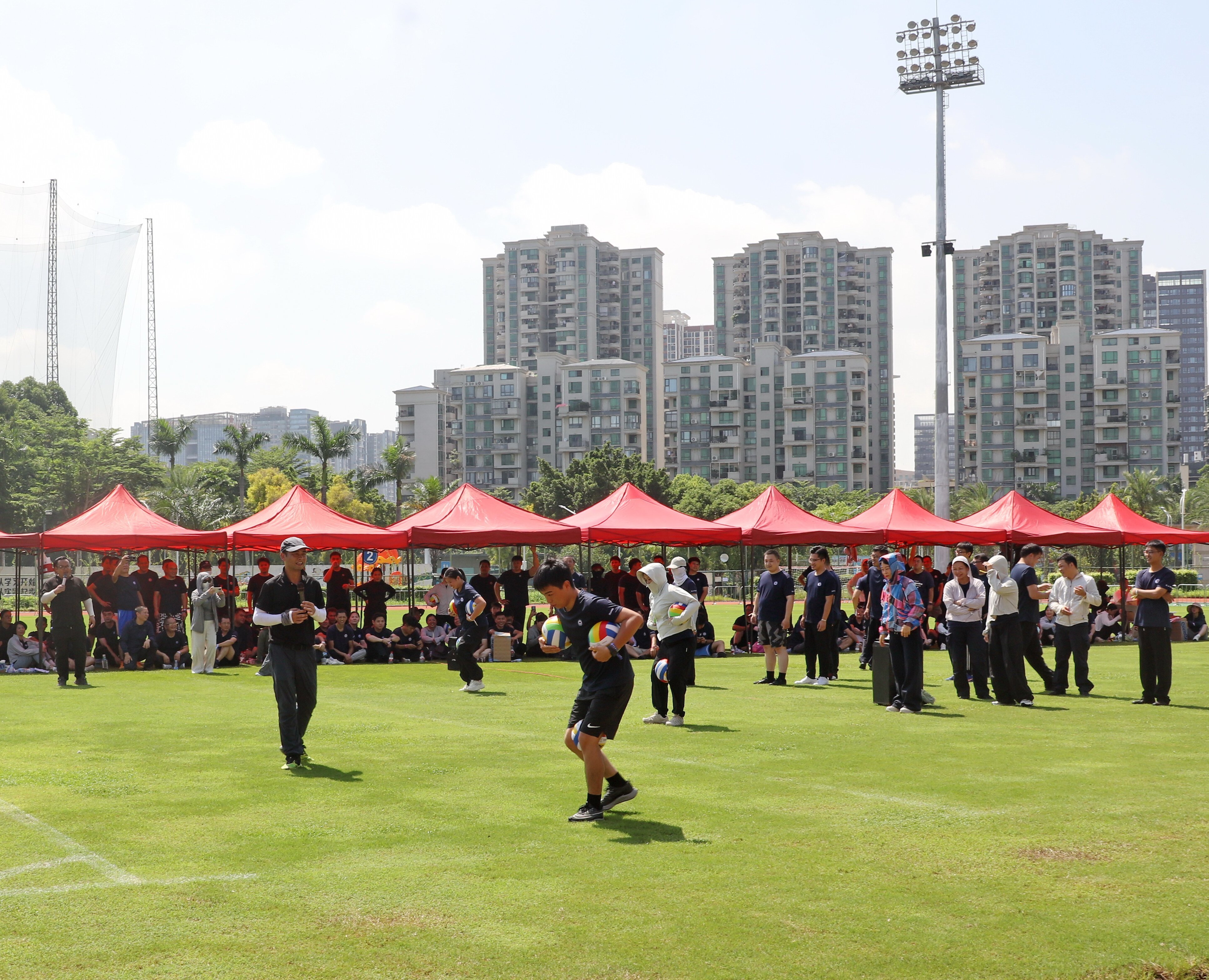 赛场竞风采 工会暖“格”心