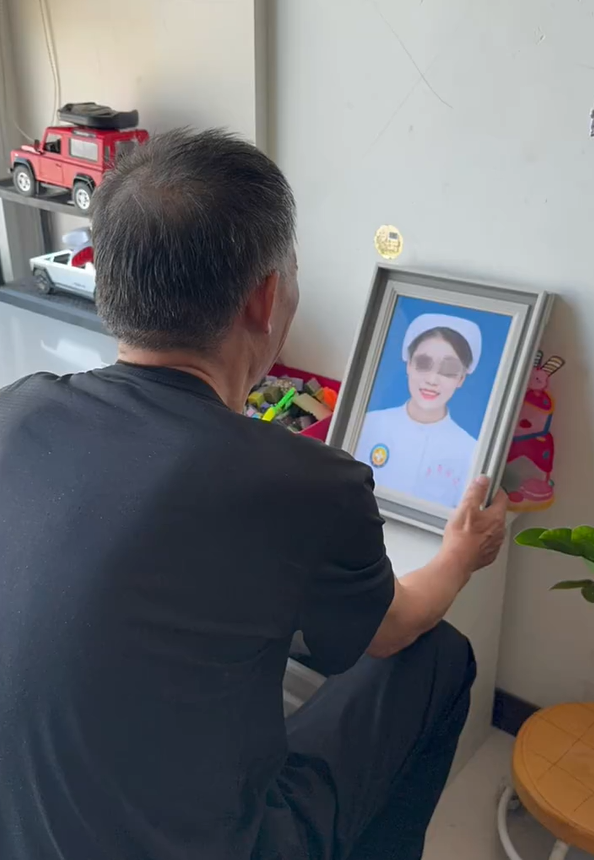 女护士被男友杀害案二审择期宣判