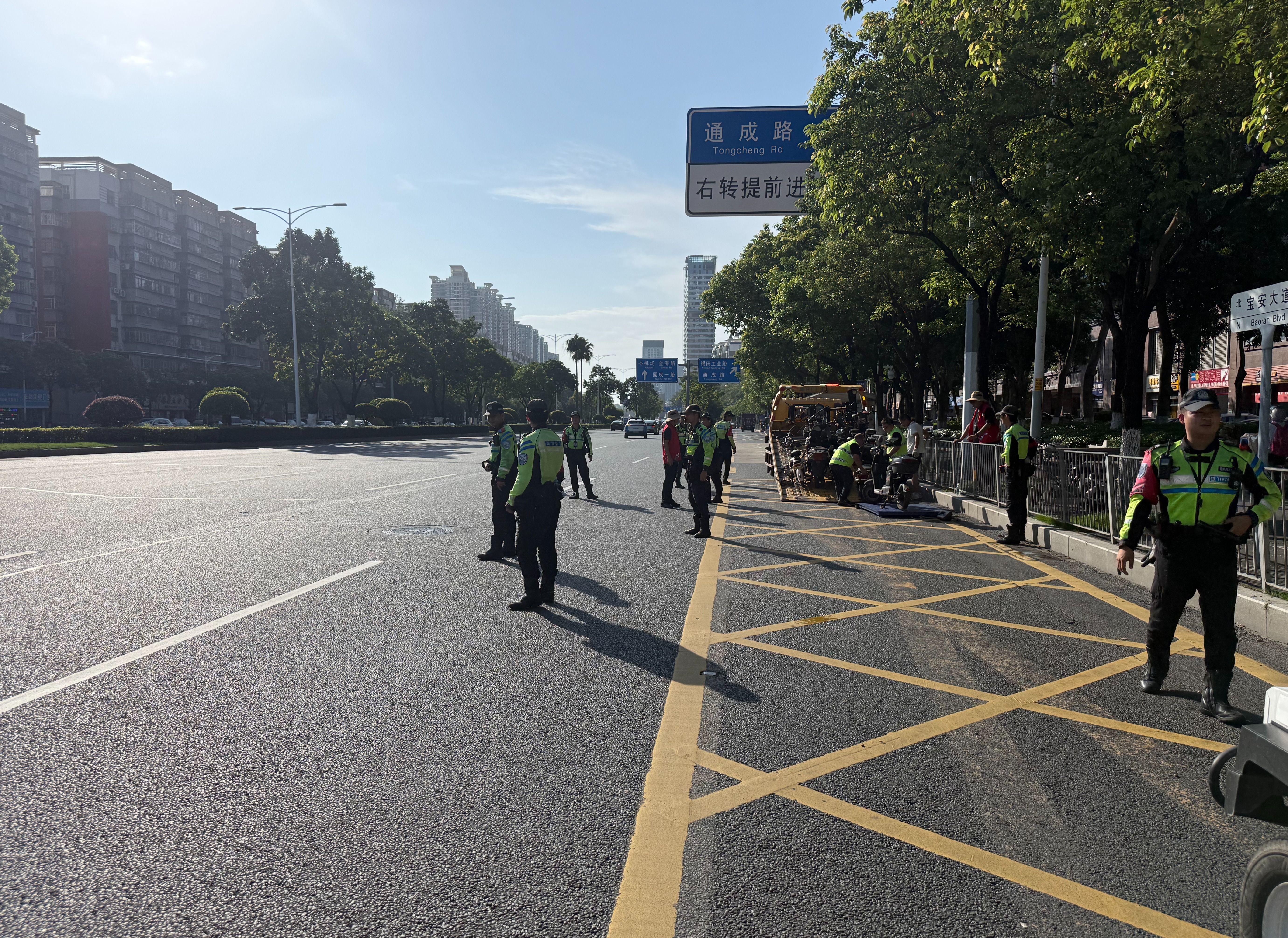 西乡街道重拳整治电动自行车交通违法 织密道路安全防护网