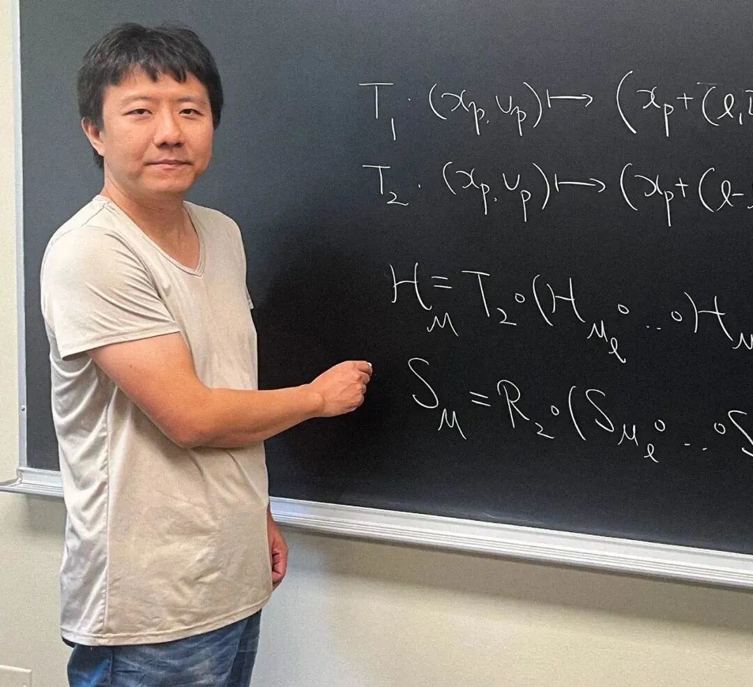 菲尔兹奖得主邓煜谈AI：已能帮助数学证明，但不能替代独立思考