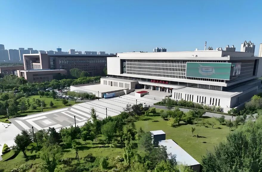 远眺吉林省图书馆