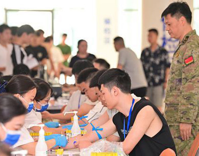 赣州：征兵体检有序进行