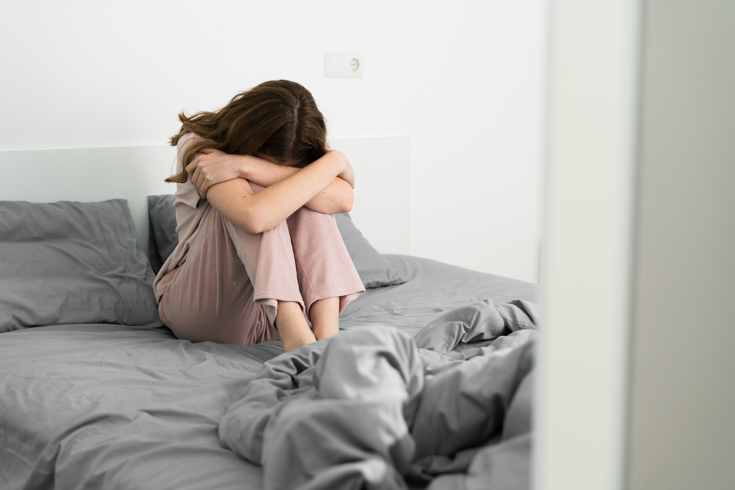 风声丨16岁女孩状告父亲性侵案大反转,最该反思的是什么?