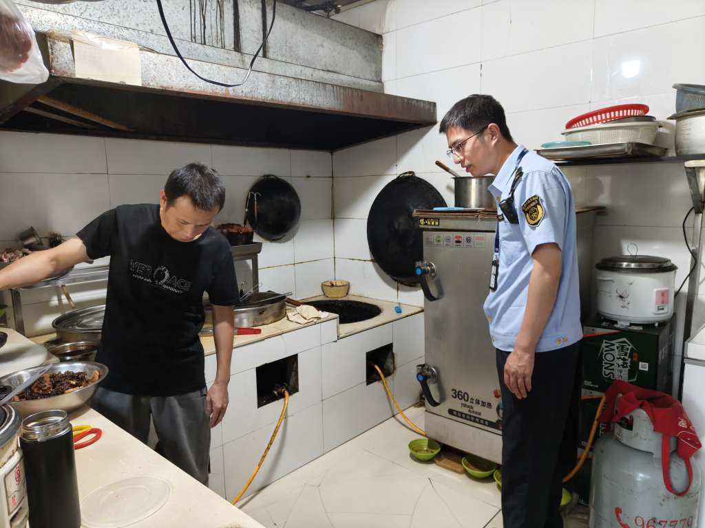 转盘转动燃气安全知识 趣味普法入脑入心