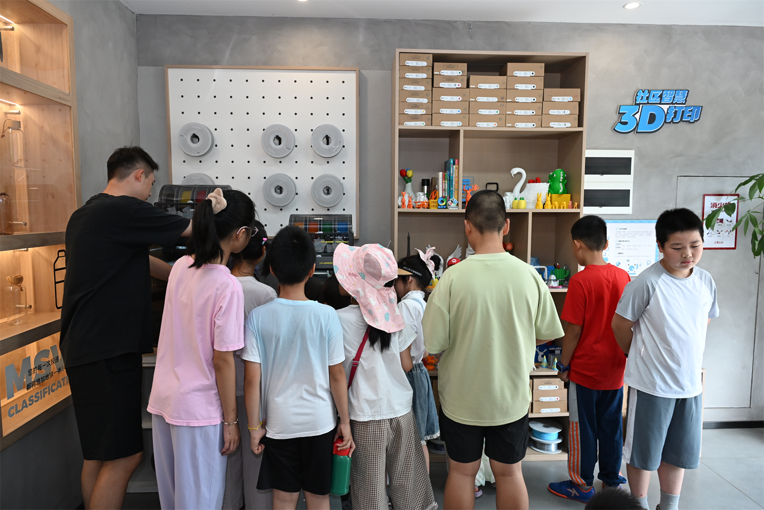 跟着垃圾“趣”旅行——低碳资源再生探索之旅启程