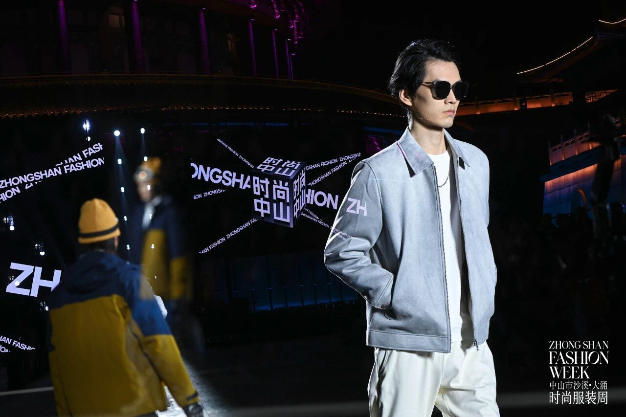 2025年，“沙溪休闲服装”入选广东省中小企业特色产业集群，同年获评省级“乐购小镇”新名片（图源：沙溪发布）