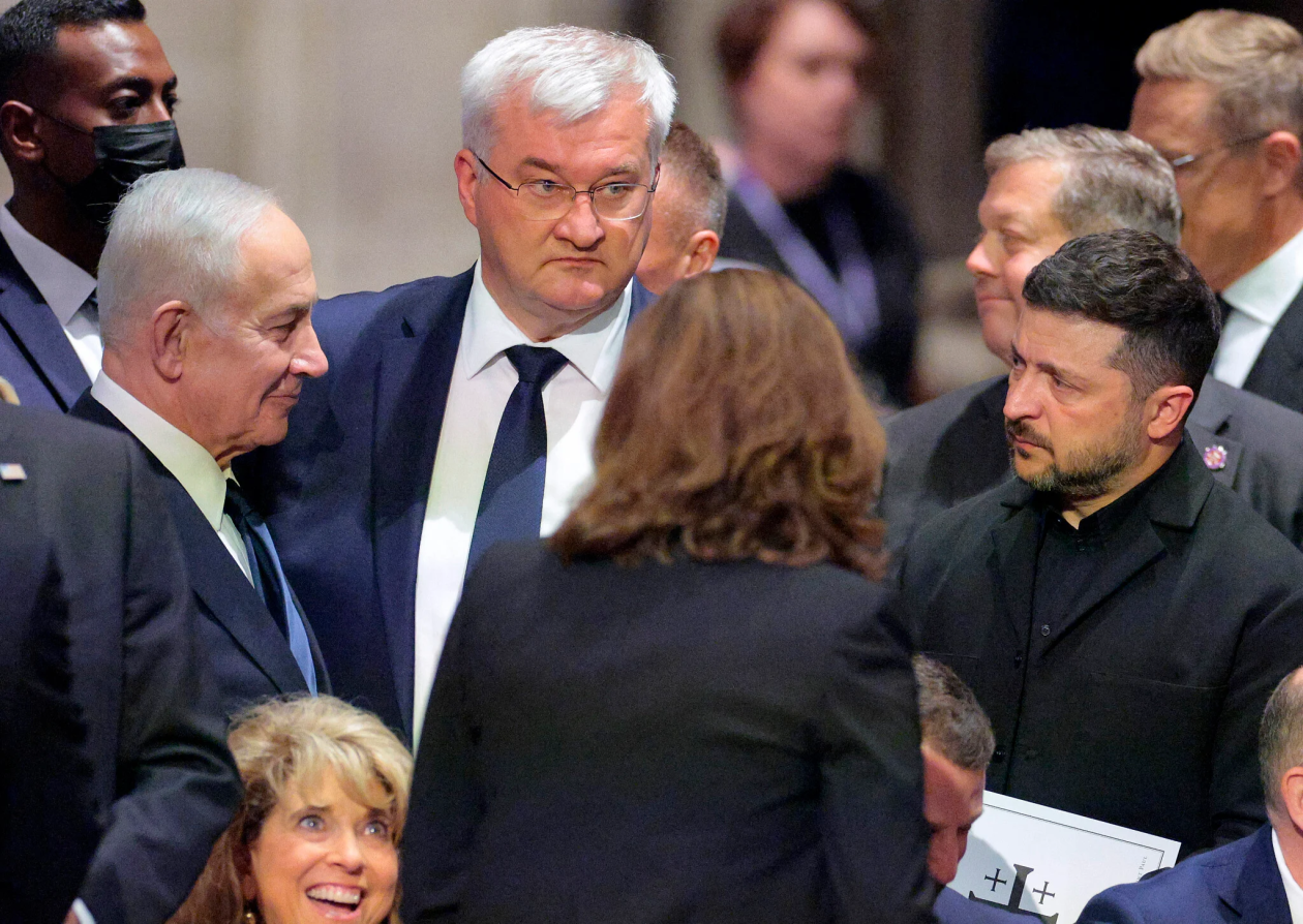 Rare Encounter: Netanyahu and Zelensky Meet Face-to-Face for First Time in Nearly Three Years