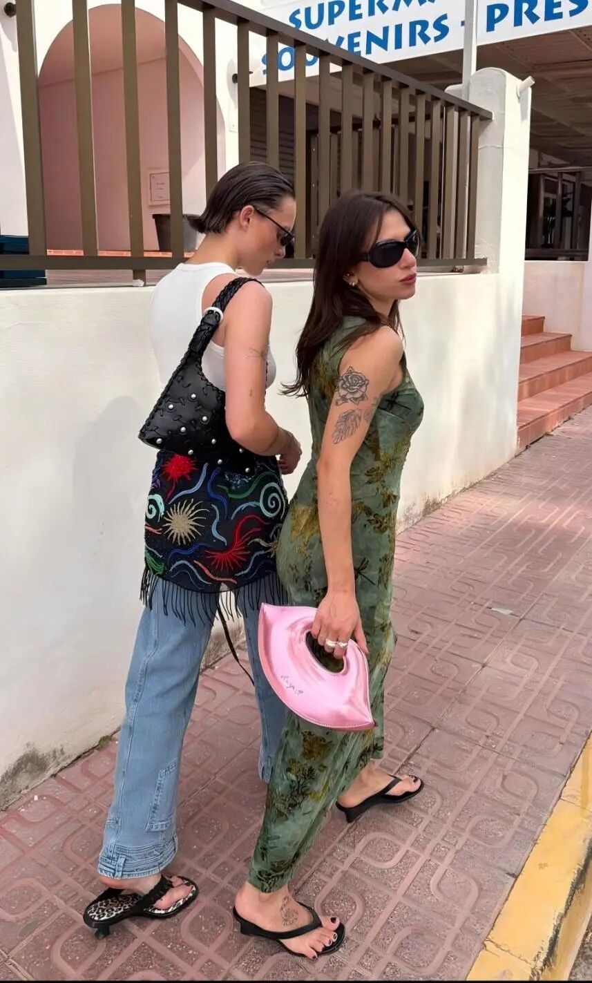 丑?不,今年夏天必须有一双! 丑?不,今年夏天必须有一双!