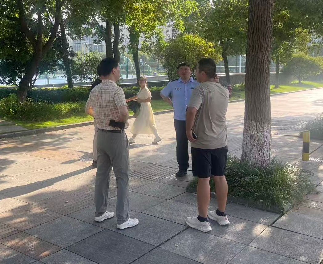 执法护航千里助农路，河南西瓜在北仑的“临时摊位”