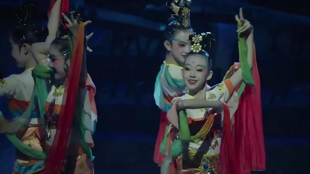 古韵新声　百余名少年倾情演绎敦煌古乐