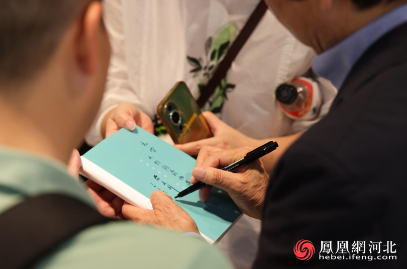 文学与光影深情相拥 曹文轩携《青铜葵花》亮相石家庄书城
